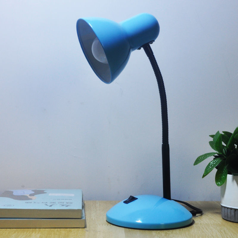 LED настолна лампа с подменяема крушка – за деца и ученици, защита на зрението (110–240V, бутонен превключвател, захранване от контакт, Осветление Grade A, CRI ≤70)