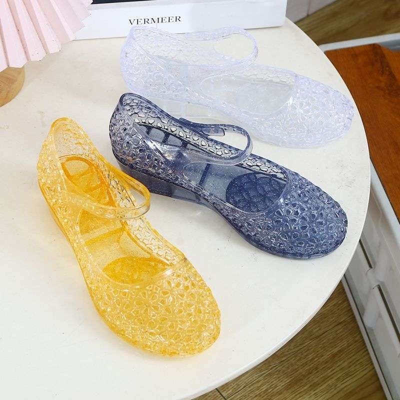 Plažne sandale • gornji materijal: PVC • potplat: PVC • klin • debljina potplati: 11 cm+