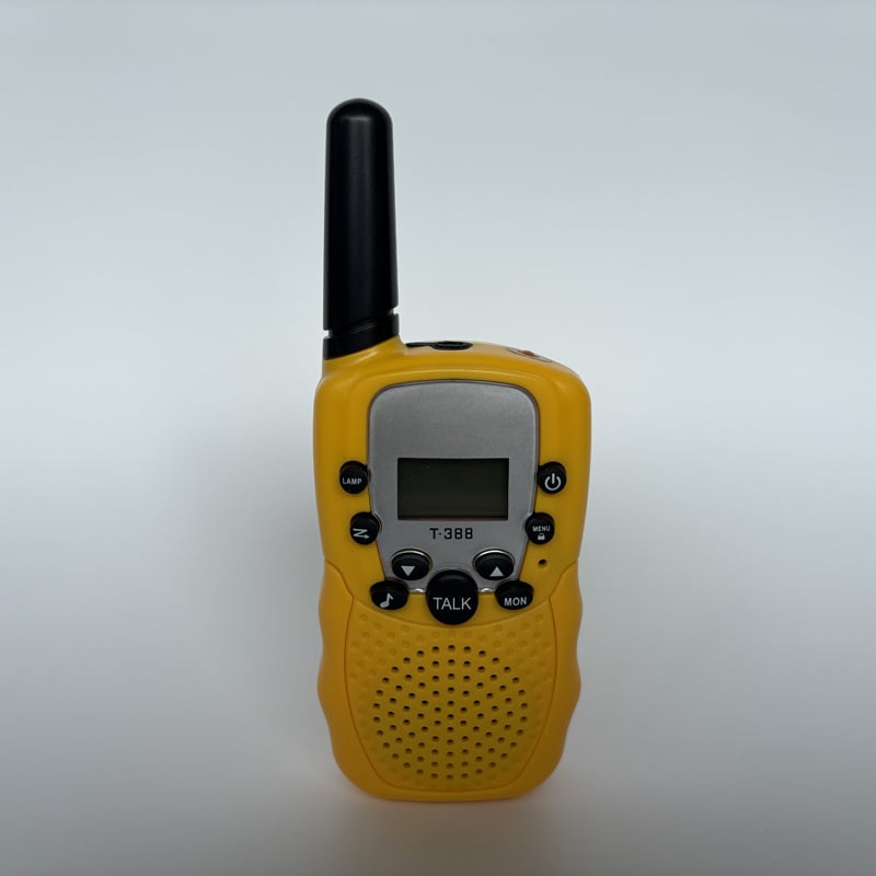 Detské walkie-talkie T-388, 400-470MHz, 0,5W, dosah 1,5–3km, 4× AA batérií, s displejom