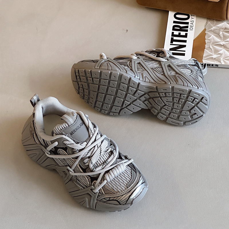 Dad shoes, debela platforma 6–8 cm, prozračni gornji dio od mreže, vezanje šnurnama, gumena potplata, za odrasle žene