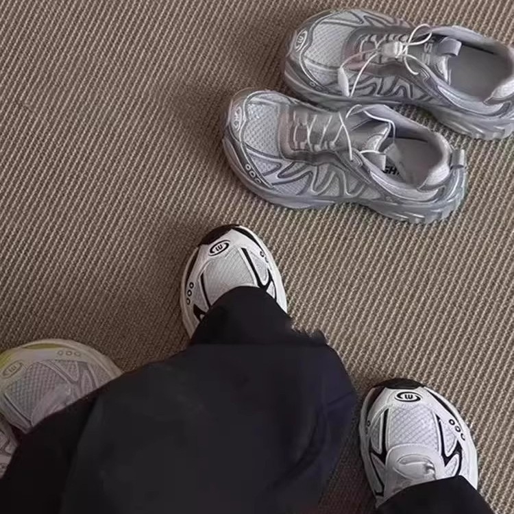 Ženske tenisice stil dad shoes, lagane i prozračne, gornji dio od mrežice i prave koze, debeli gumeni potplat, povećavaju visinu, vezanje