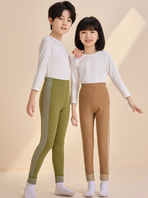 Gyerekeknek készült meleg nadrág őszre-télre, uniszex, flís bélés, magas derekú, pamutkeverék 41,8%.