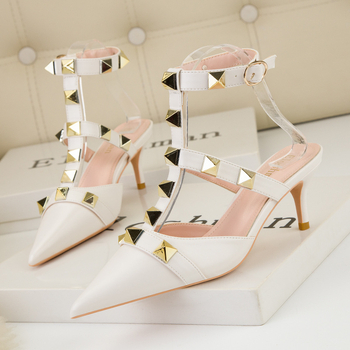 Γυναικείες γόβες με μυτερό δάχτυλο, επάνω μέρος από μικροϊνες, 6-8 εκ στιλέτο τακούνι