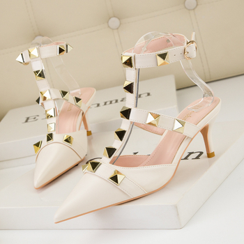 Γυναικείες γόβες με μυτερό δάχτυλο, επάνω μέρος από μικροϊνες, 6-8 εκ στιλέτο τακούνι