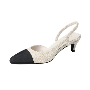 Dámske sandále so štvorcovým tvarom špičky, textilný horný materiál, stredne vysoký hrubý podpätok, PU stielka