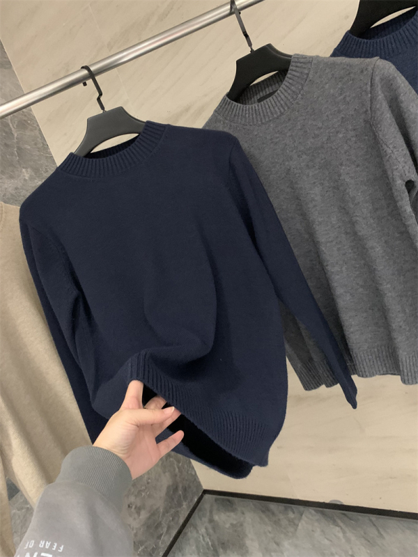 Ανδρικός μινιμαλιστικός πλεκτός πουλόβερ με στρογγυλό λαιμό, μακριά μανίκια, διαπνέουσα πολυεστερική μείξη 40%