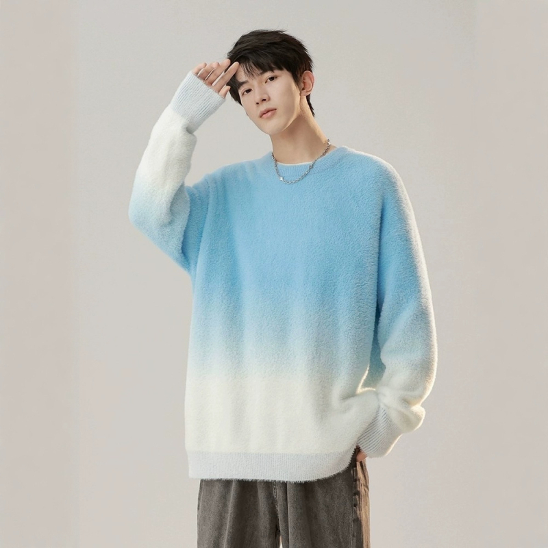 Πλεκτό πουλόβερ σε άνετη γραμμή, στρογγυλός λαιμός, μακριά μανίκια και μοτίβο ζακάρ