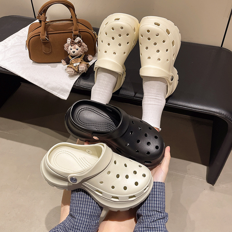 Ženske platforme loaferice za ljeto 2026 — fleece gornji dio, zaobljeni vrh prsta, slip-on, debela mekana potplata
