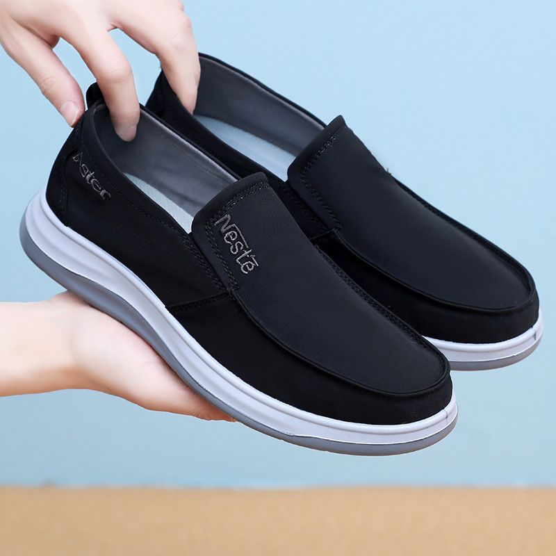 Muške slip-on platnene tenisice, prozračne gornje, mrežasta podstava, PU đon, okrugli vrh, niski otvor, proljeće-jesen