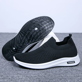 Muške prozračne slip-on tenisice lazy stila, gornji dio od mrežice, srednja visina 3–7 cm, PVC potplat injekcijom oblikovan, tekstilna uložak