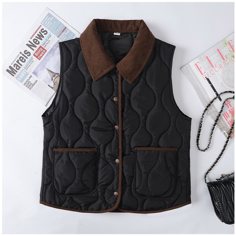 Quiltani prsluk s punom od pamuka za žene srednje i starije dobi, jesen 2025, poliester tkanina, srednja duljina