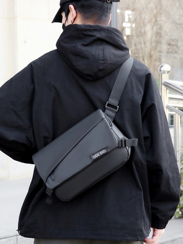 Yu Qiao Crossbody torba velike kapacitete za muškarce — vodootporna, ultra lagana, s zaštitom od krađe, proširiva