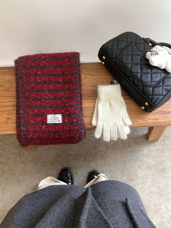 Šal od vunene pređe s warp-knit tehnikom, zadržava toplinu zimi, stil influencerice