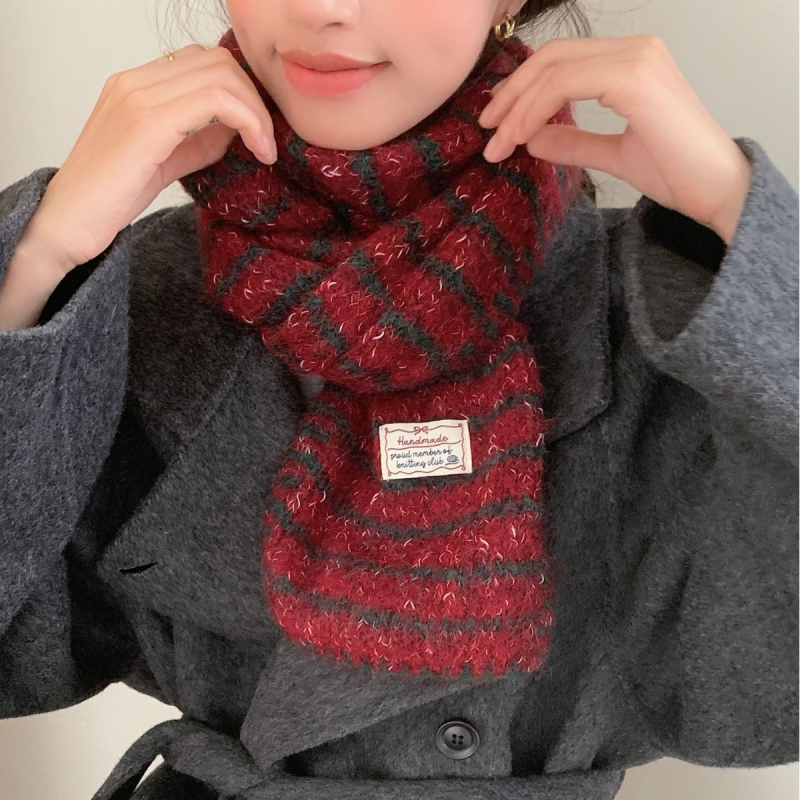Šal od vunene pređe s warp-knit tehnikom, zadržava toplinu zimi, stil influencerice