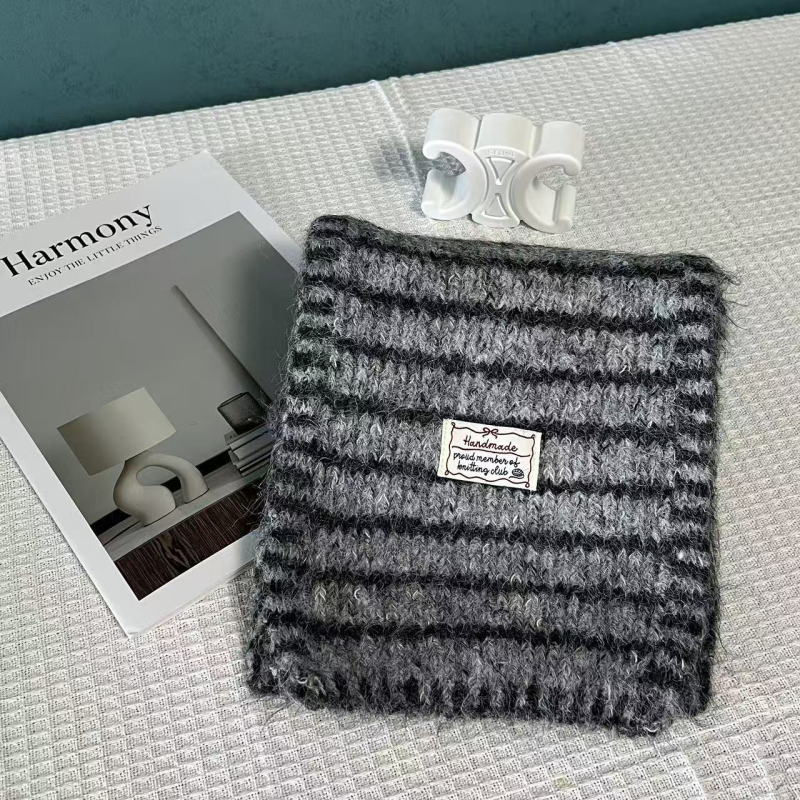 Šal od vunene pređe s warp-knit tehnikom, zadržava toplinu zimi, stil influencerice