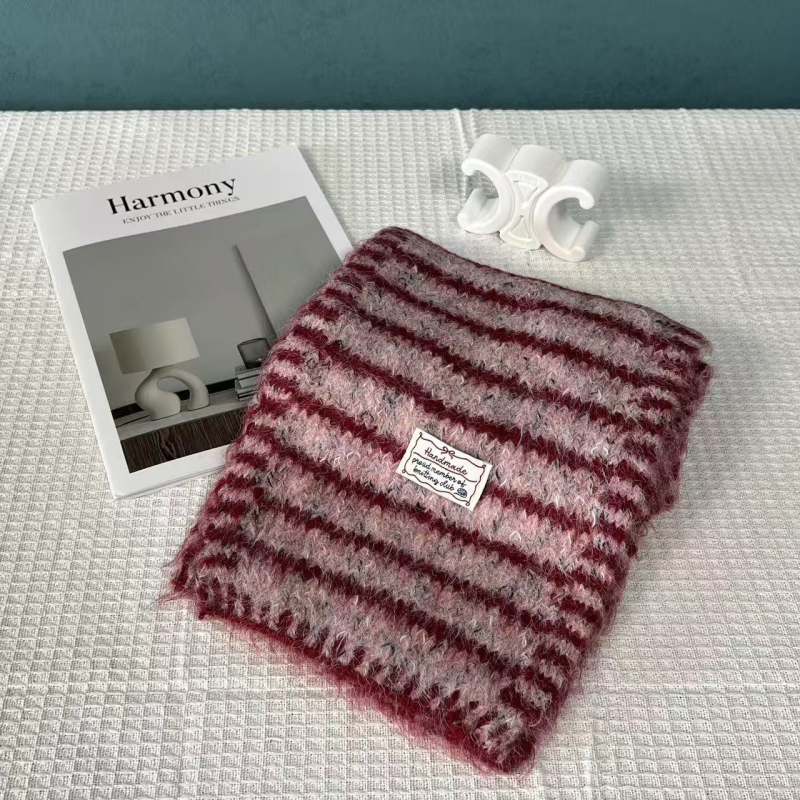 Šal od vunene pređe s warp-knit tehnikom, zadržava toplinu zimi, stil influencerice