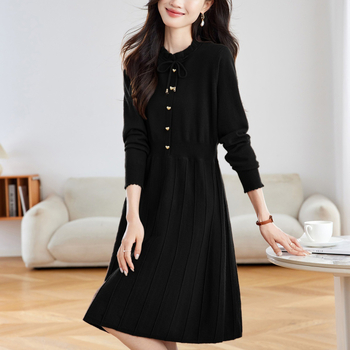 Kötött ruha deréknál fodrokkal, hálós anyag, poliiszter legfeljebb 30%, etnikus stílus, középmagas hossz, téli 2025