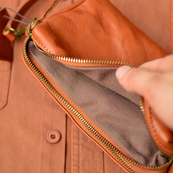 Muška clutch crossbody torba sa zipom, od prave kože prvog sloja, višestruki pretinci, za putovanja i slobodno vrijeme