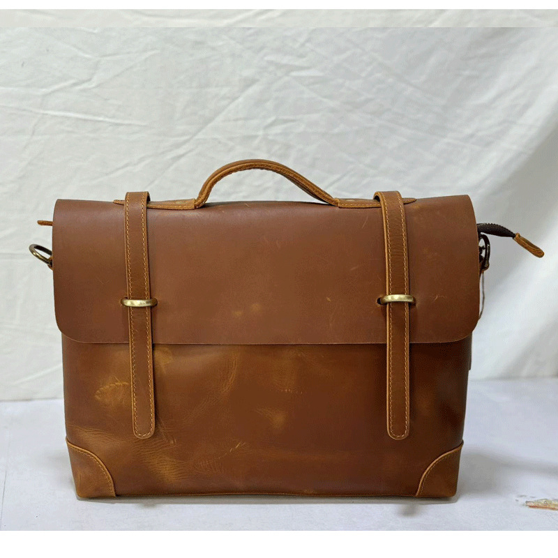 Muška crossbody torba od prave kože Crazy Horse, otporna na habanje, podstava poliester-bavlna.