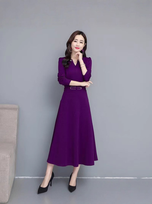 Női poliészter ruha, őszi 2025 kollekció, középméret hossz, hosszú ujjú, elegáns munkahelyi stílus, panelos dizájn, szövet összetétel 80-90% poliészter