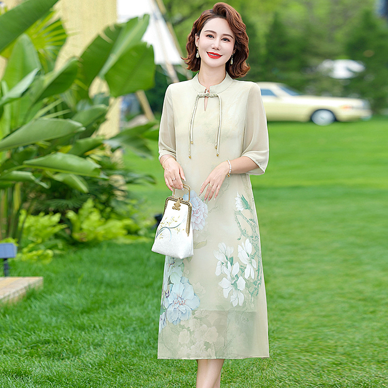 Qipao ruha, kínai stílusú, irodalmi retro, Nyár 2025, Ice Silk mikroszálas keverék 70–80%, bambusz rost 30–50%, hossz 80 cm