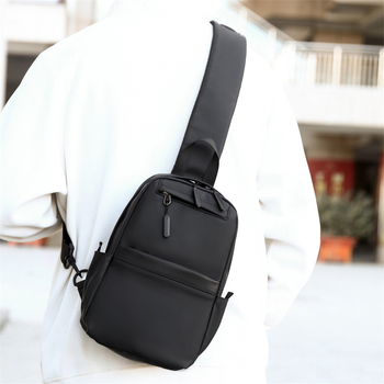 Geantă crossbody pentru bărbați, material din piele, pentru călătorii de afaceri, incapere pentru laptop de 8 inch, căptușeală poliester