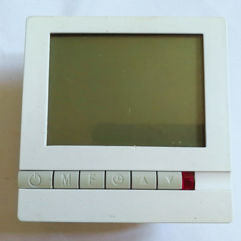 Električni grijaći aktuator za ventile s LCD pločom za upravljanje, PVC kućište, glavni promjer cijevi 32 mm, grana 30 × 1,5 mm, radna temperatura 100°C