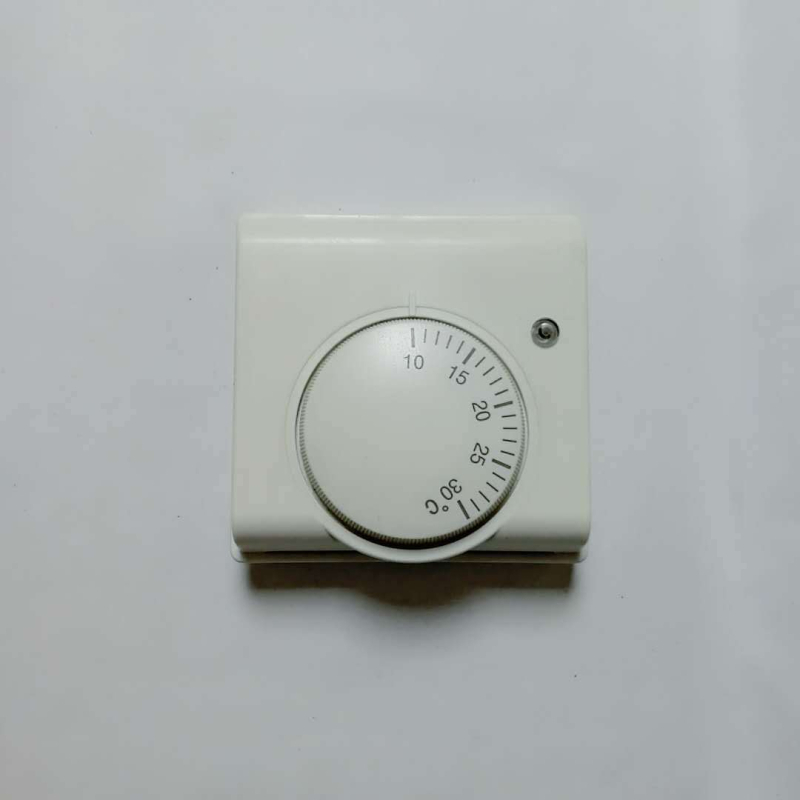 Električni grijaći aktuator za ventile s LCD pločom za upravljanje, PVC kućište, glavni promjer cijevi 32 mm, grana 30 × 1,5 mm, radna temperatura 100°C