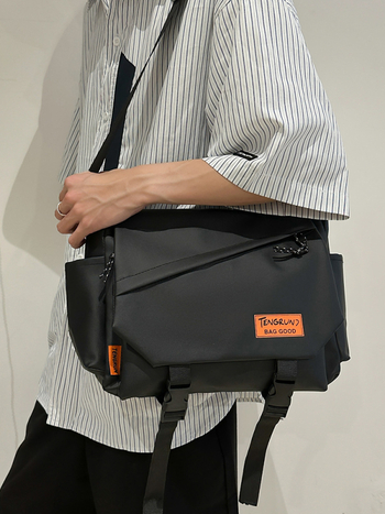 Geantă crossbody din canvas pentru bărbați - impermeabilă, ultraușoară, căptușeală din nailon, pentru călătorii de recreere, stil Harajuku retro