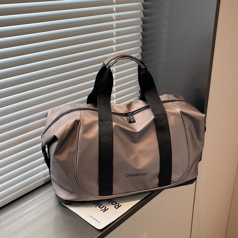 Geantă de călătorie cu capacitate mare pentru escapade scurte, ușoară, impermeabilă, unisex; material PU; căptușeală poliester; volum 20–35 L; funcții: ultra ușoară, protecție a coloanei, separare uscat-umed