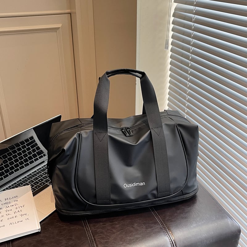 Geantă de călătorie cu capacitate mare pentru escapade scurte, ușoară, impermeabilă, unisex; material PU; căptușeală poliester; volum 20–35 L; funcții: ultra ușoară, protecție a coloanei, separare uscat-umed