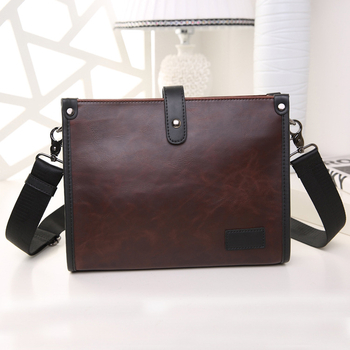 Muška crossbody torba od PU kože, jednobojna, podstava od poliestera i pamuka, unutarnji džep sa zatvaračem