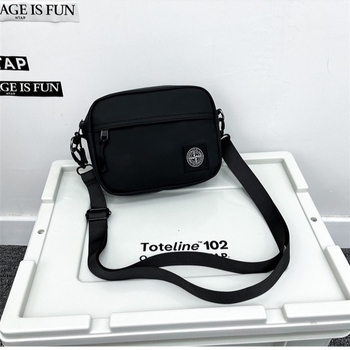 Geantă crossbody pentru bărbați din canvas (Stil street fashion, Model cu litere, Căptușeală din poliester, Compatibil cu laptop de 8 inch)