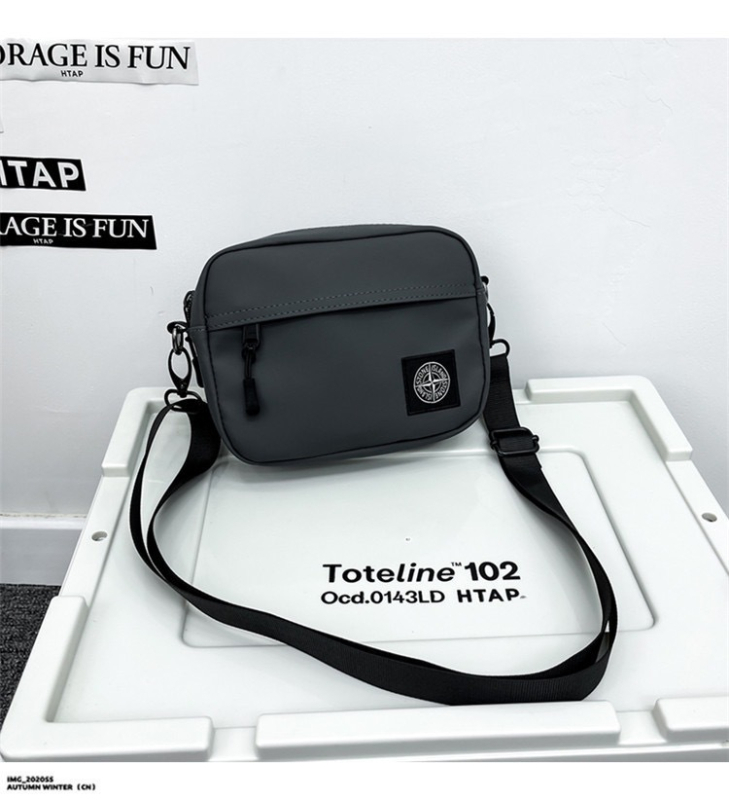 Geantă crossbody pentru bărbați din canvas (Stil street fashion, Model cu litere, Căptușeală din poliester, Compatibil cu laptop de 8 inch)