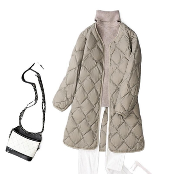 Dámska bunda s perím, bez goliera, s V-krkom, Chenille tkanina, výplň: biele kačacie perie, obsah peria 51–55%, ultra krátka dĺžka ≤40 cm, bez rukávov