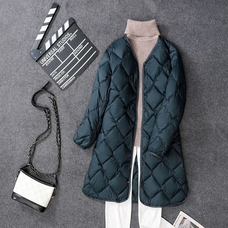 Dámska bunda s perím, bez goliera, s V-krkom, Chenille tkanina, výplň: biele kačacie perie, obsah peria 51–55%, ultra krátka dĺžka ≤40 cm, bez rukávov