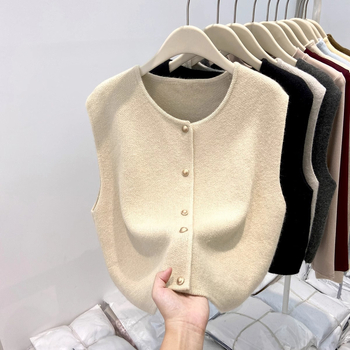 Bez rukava kardigan-vest s okruglim izrezom - Najlon 50–70%, ovčji velur pleteni materijal, jednobojna, srednja debljina
