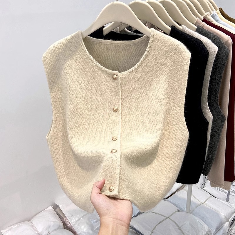 Bez rukava kardigan-vest s okruglim izrezom - Najlon 50–70%, ovčji velur pleteni materijal, jednobojna, srednja debljina