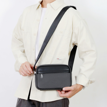 Muška torba preko ramena s PVC vanjštinom, poliesterom podstavom, vodootporna, crossbody dizajn