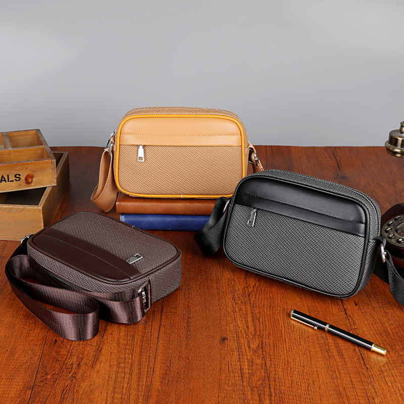Muška torba preko ramena s PVC vanjštinom, poliesterom podstavom, vodootporna, crossbody dizajn