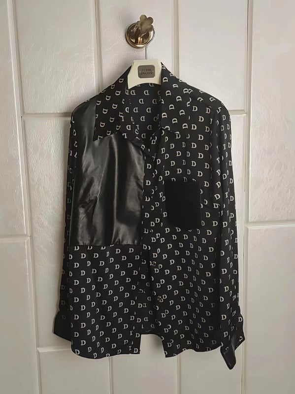 Dámska košeľa z ovčej kože s chiffon panelmi, dlhý rukáv, zapínanie s prackami, jeseň-zima 2025