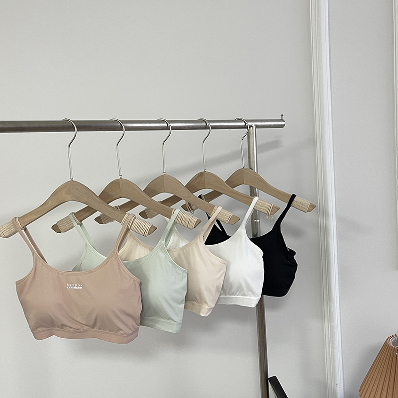 Tube top od ledenog svile s fiksnim tankim oblikovanim šalicama, prozračan, u stilu vest