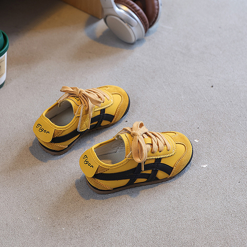 Gyerekeknek Velcro-záras, vékony talpú sportcipő, alacsony felső rész, légáteresztő mesh belső, uniszex