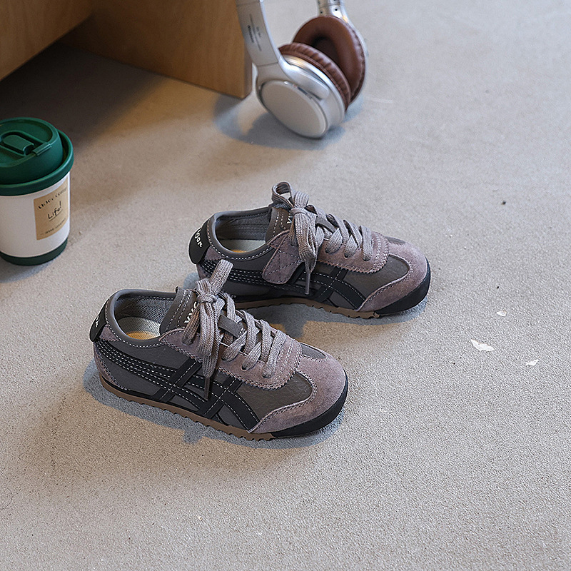 Gyerekeknek Velcro-záras, vékony talpú sportcipő, alacsony felső rész, légáteresztő mesh belső, uniszex