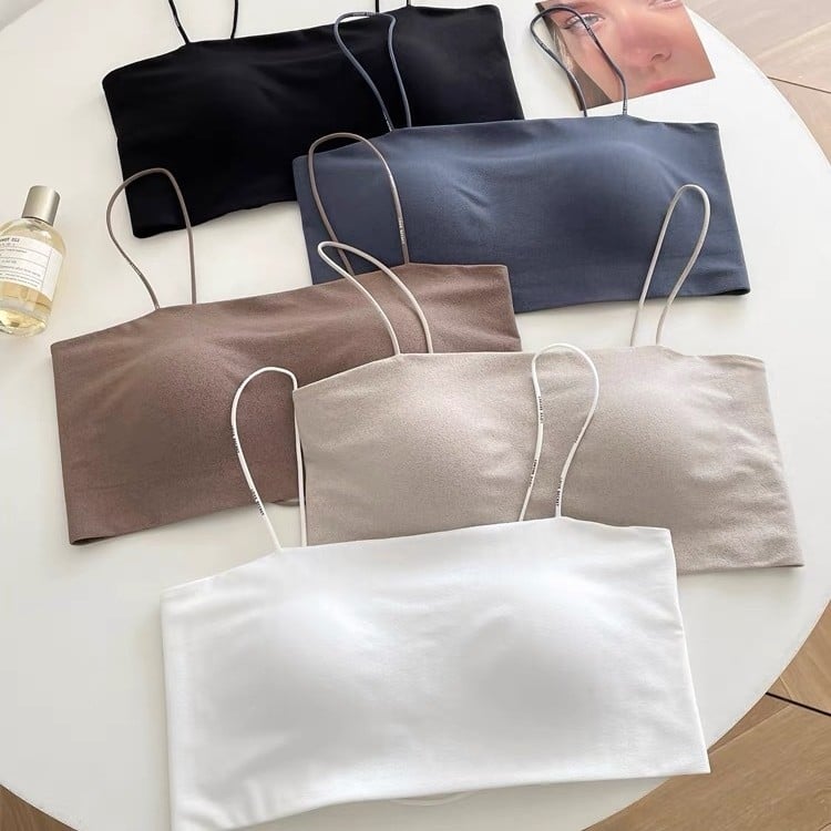 Tube-top podprsenka s tenkými tvarovanými košíčkami, plný košíček, bez kovových obrúčok, pevné dvojité ramienka, nylonová látka