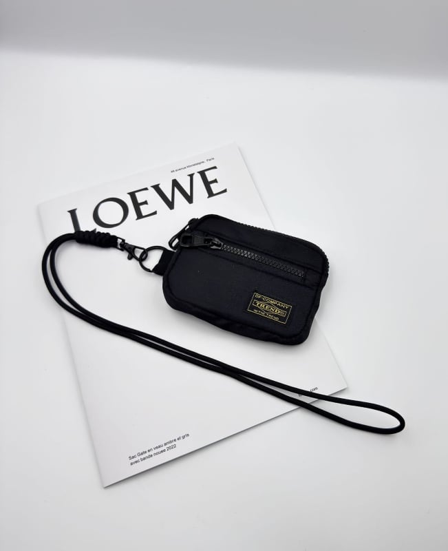 Mini novčanik za kovanice i kartice s naramenicom – najlon, uzorak slovo, Unisex, Princess diana leather goods, gradski minimalistički stil, organizator slušalica i ključeva