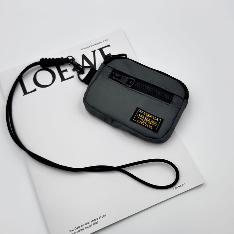 Mini novčanik za kovanice i kartice s naramenicom – najlon, uzorak slovo, Unisex, Princess diana leather goods, gradski minimalistički stil, organizator slušalica i ključeva