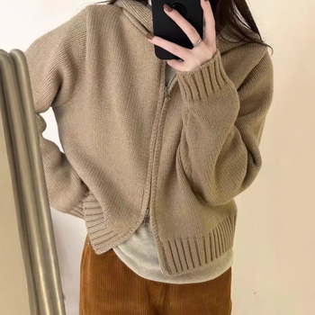 Cardigan tricotat din lână cu glugă pentru femei, croi lejer, fermoar frontal, lungime obișnuită (50–65 cm)