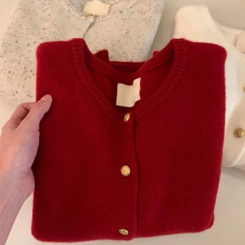 Gyapjú kardigán, 95%+ gyapjú, raglán ujjú, környakú, laza szabás