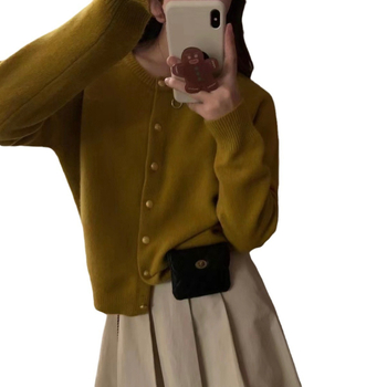 Gyapjú kardigán, 95%+ gyapjú, raglán ujjú, környakú, laza szabás